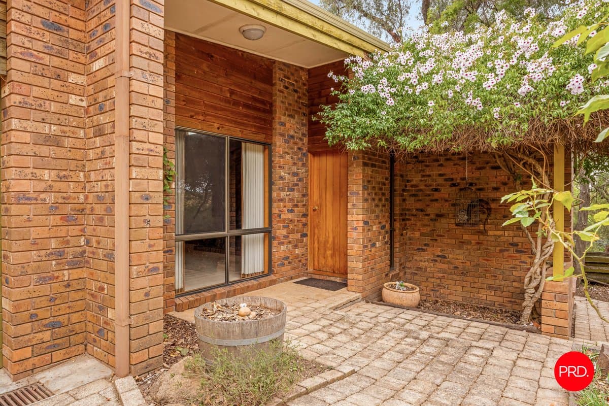 8 Carey Court, SPRING GULLY VIC 3550, Spring Gully - Thumbnail 2
