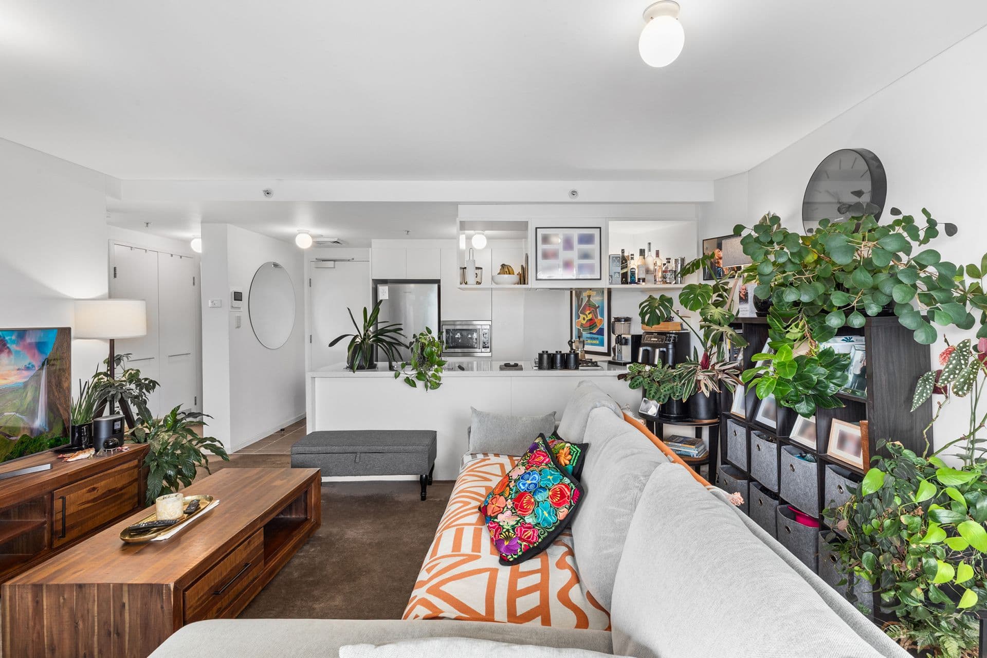 Just a moment..., Potts Point - Thumbnail 5
