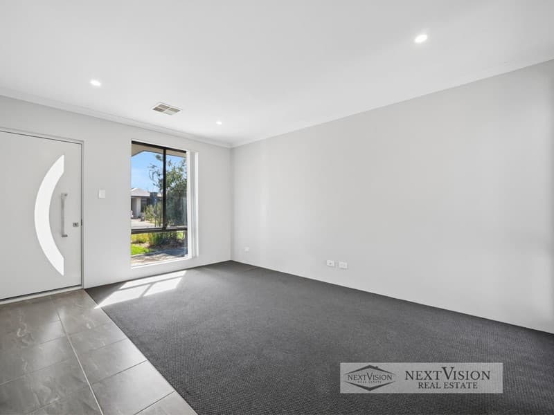 14 Dickerson Loop, Hammond Park, Hammond Park - Thumbnail 4