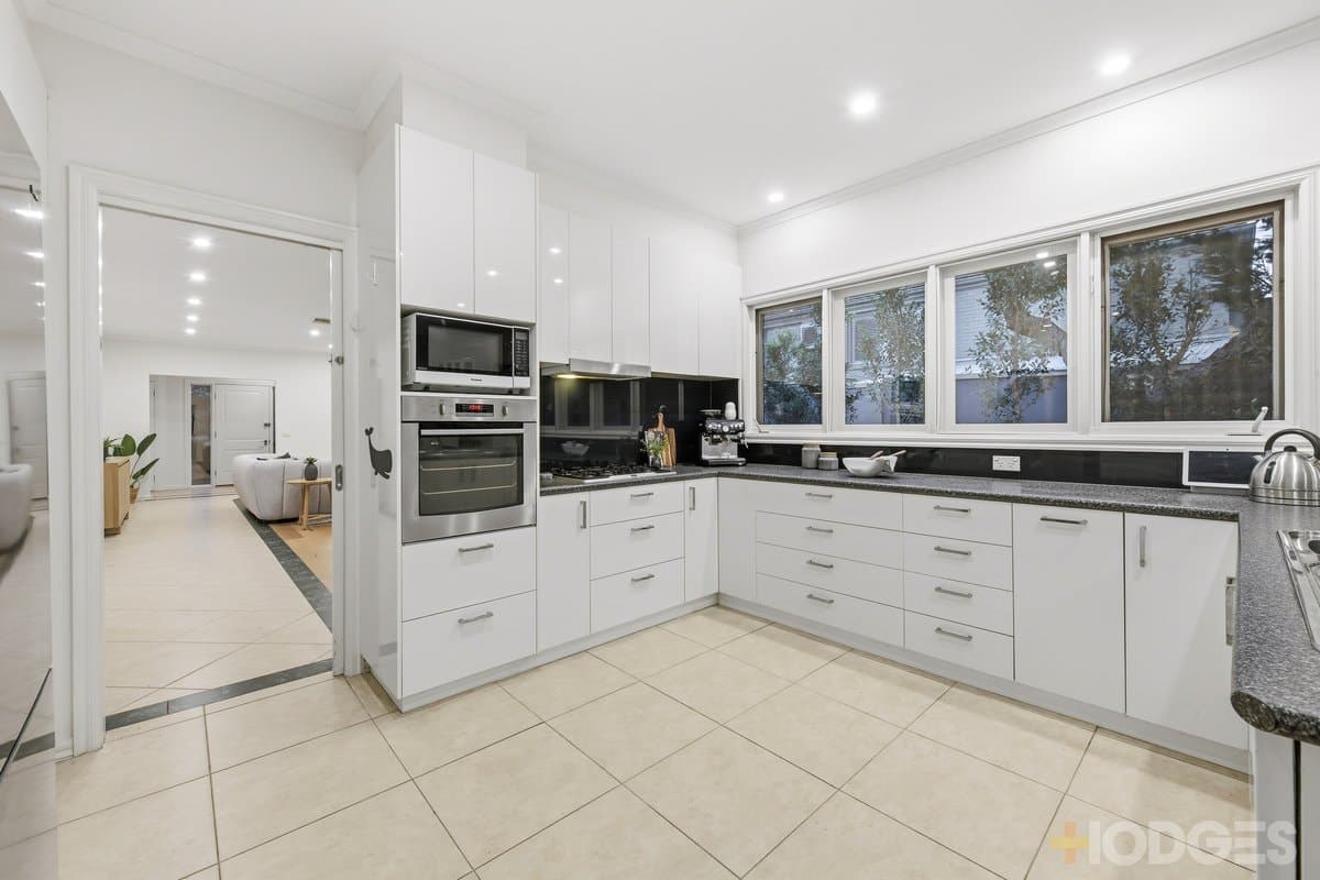 16 Comas Road, Beaumaris, VIC, 3193, Beaumaris - Thumbnail 8