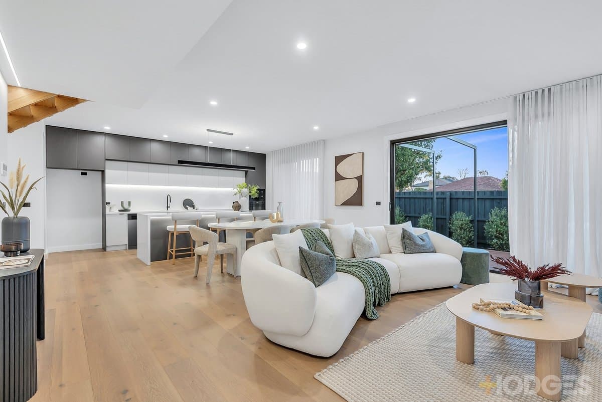 11 Harvey Court, Cheltenham, VIC, 3192, Cheltenham - Thumbnail 2