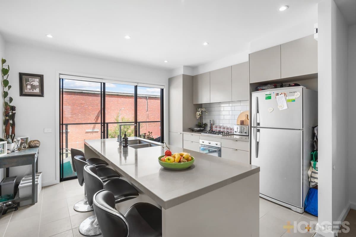 42 Ambrose Avenue, Cheltenham, VIC, 3192, Cheltenham - Thumbnail 5