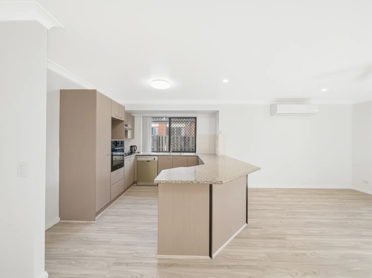 32 Diamond Avenue, Kallangur, QLD, 4503, Kallangur - Thumbnail 3