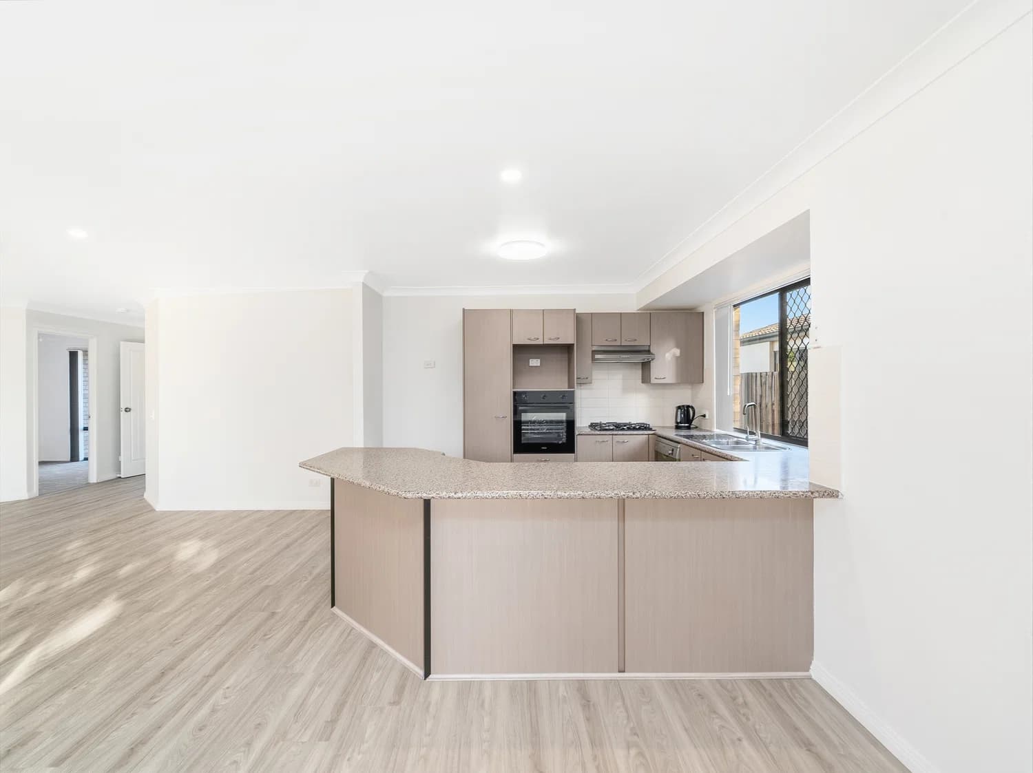 32 Diamond Avenue, Kallangur, QLD, 4503, Kallangur - Thumbnail 4