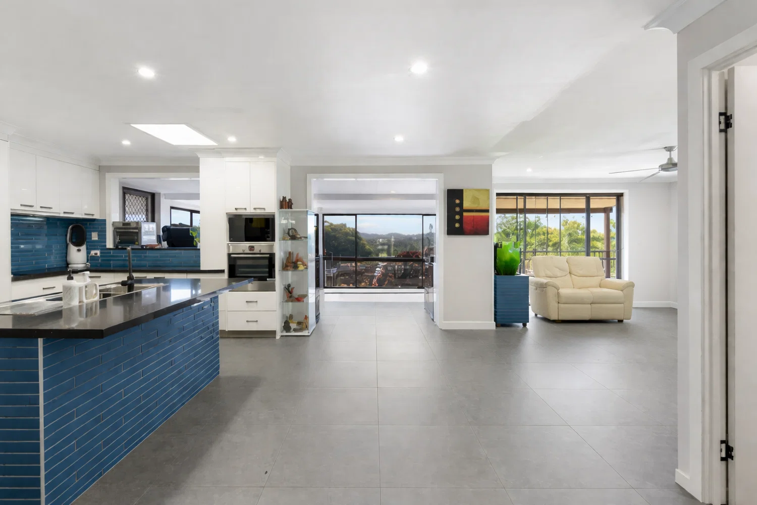 20 Banora Hills Drive, Banora Point, NSW, 2486, Banora Point - Thumbnail 3