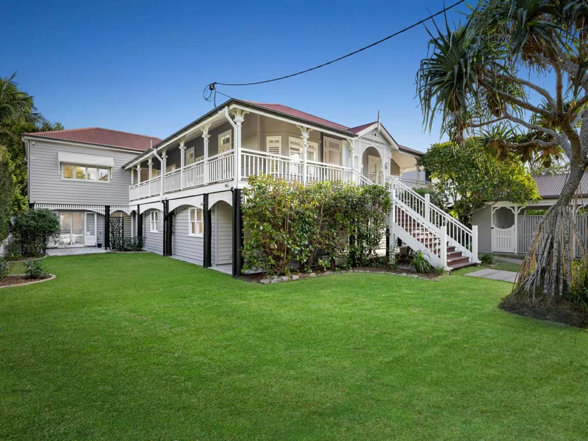 32 Kew Road, GRACEVILLE, Graceville - Image 1