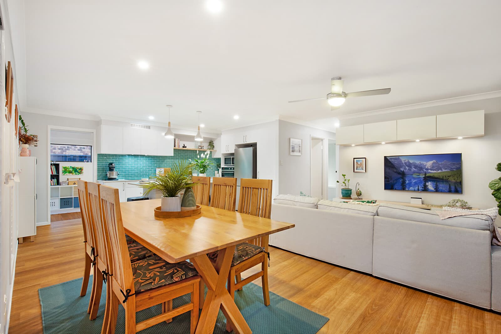 53 Lobelia Avenue Daisy Hill QLD 4127, Daisy Hill - Thumbnail 2