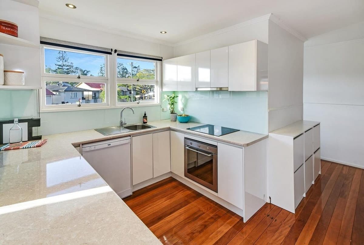 36 Russell Avenue, Norman Park - Thumbnail 3