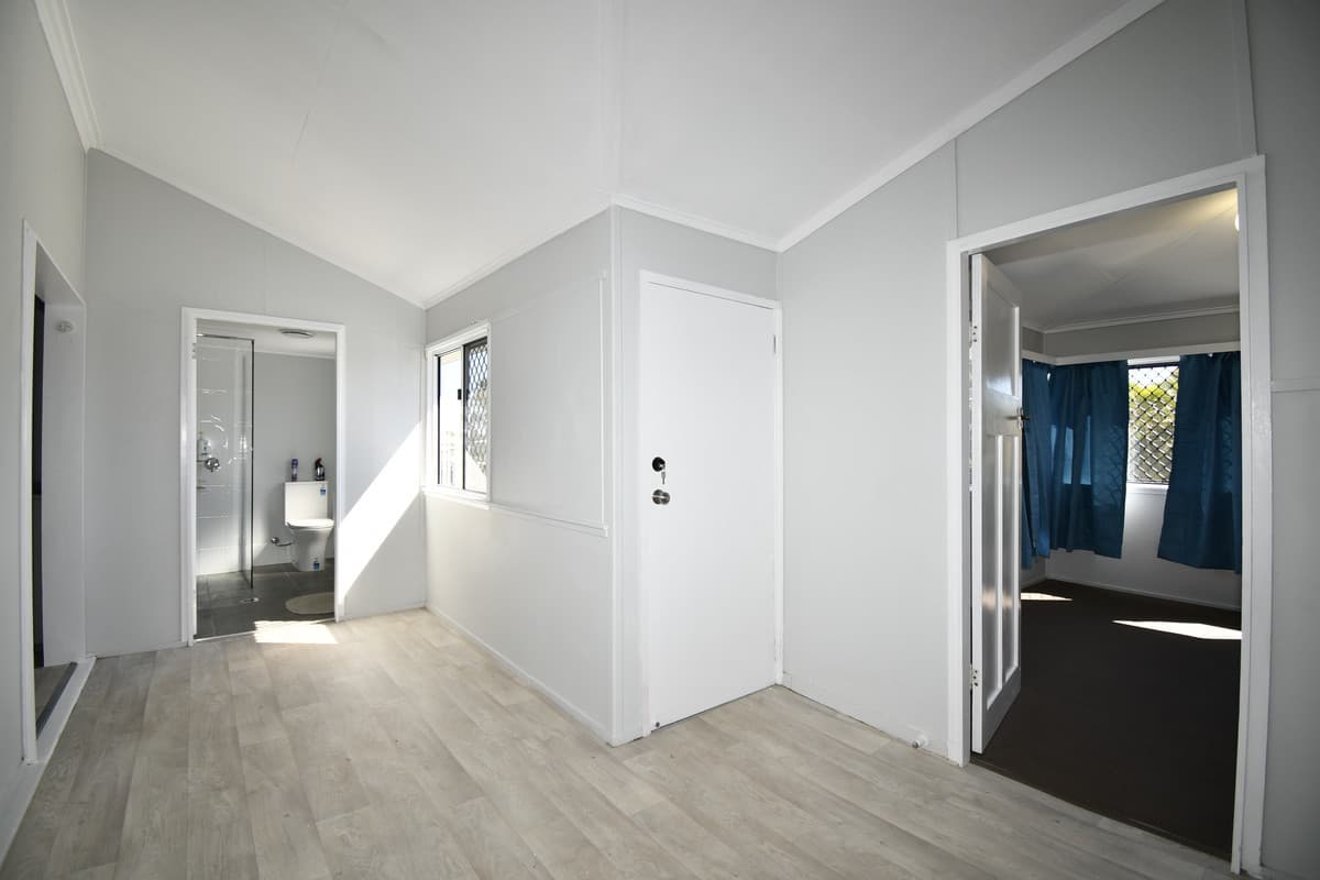 402 Campbell Street, Depot Hill, Depot Hill - Thumbnail 4