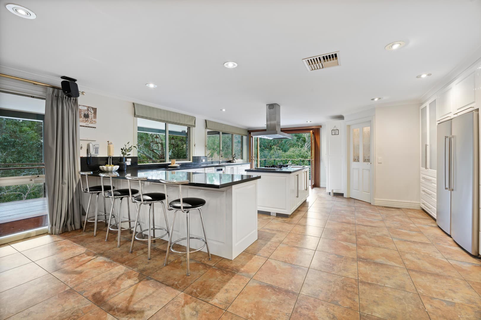 15 Hawkhurst Court, Eltham, VIC 3095, Eltham - Thumbnail 4
