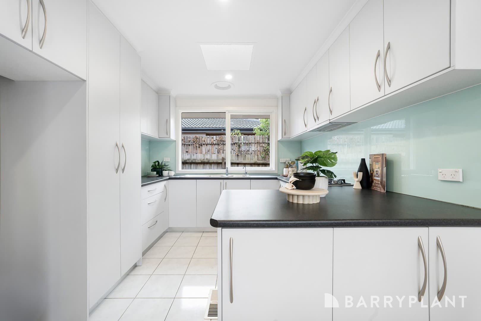 51 Brentwood Drive, Wantirna, VIC 3152, Wantirna - Thumbnail 3