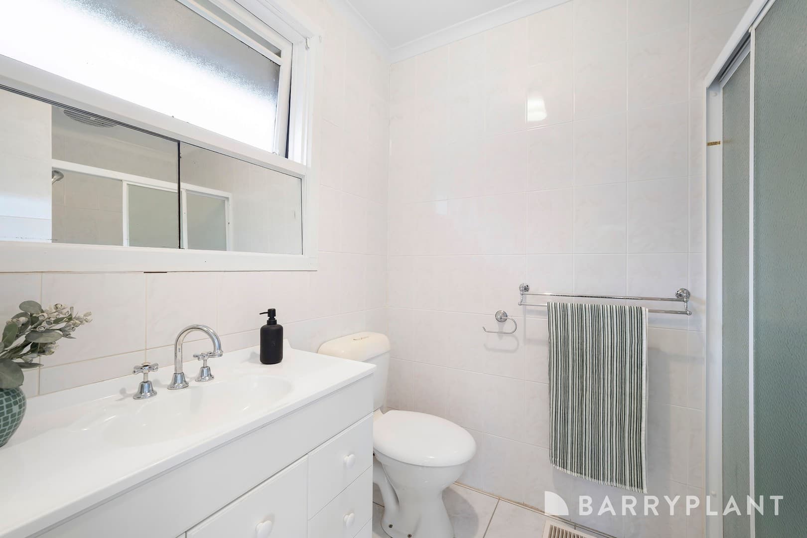 51 Brentwood Drive, Wantirna, VIC 3152, Wantirna - Thumbnail 7