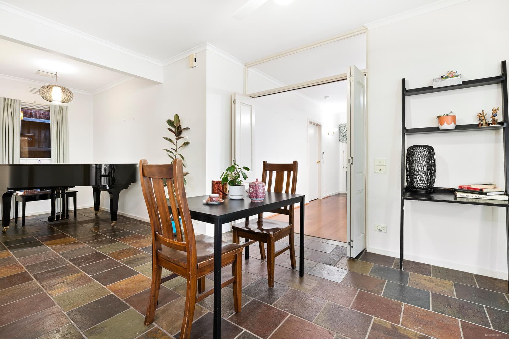 29 Henry Street, Eltham, VIC 3095, Eltham - Thumbnail 4