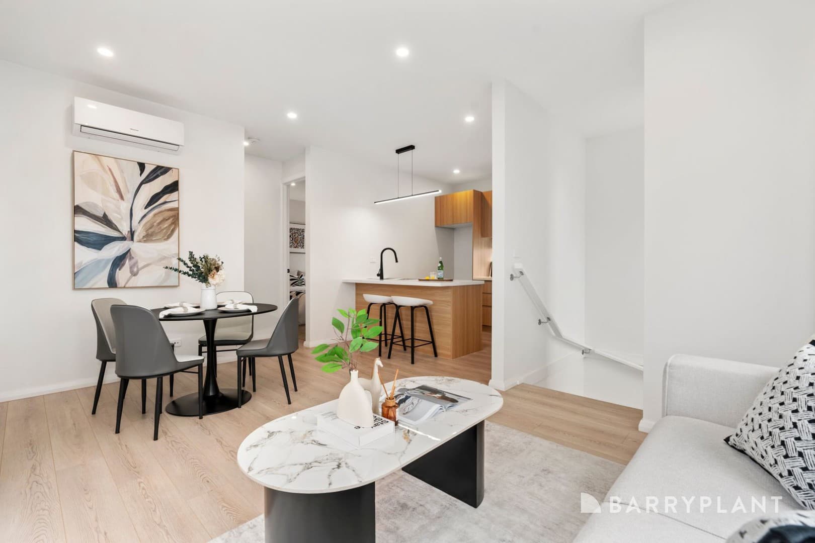 1/230 Hull Road, Mooroolbark, VIC 3138, Mooroolbark - Thumbnail 4