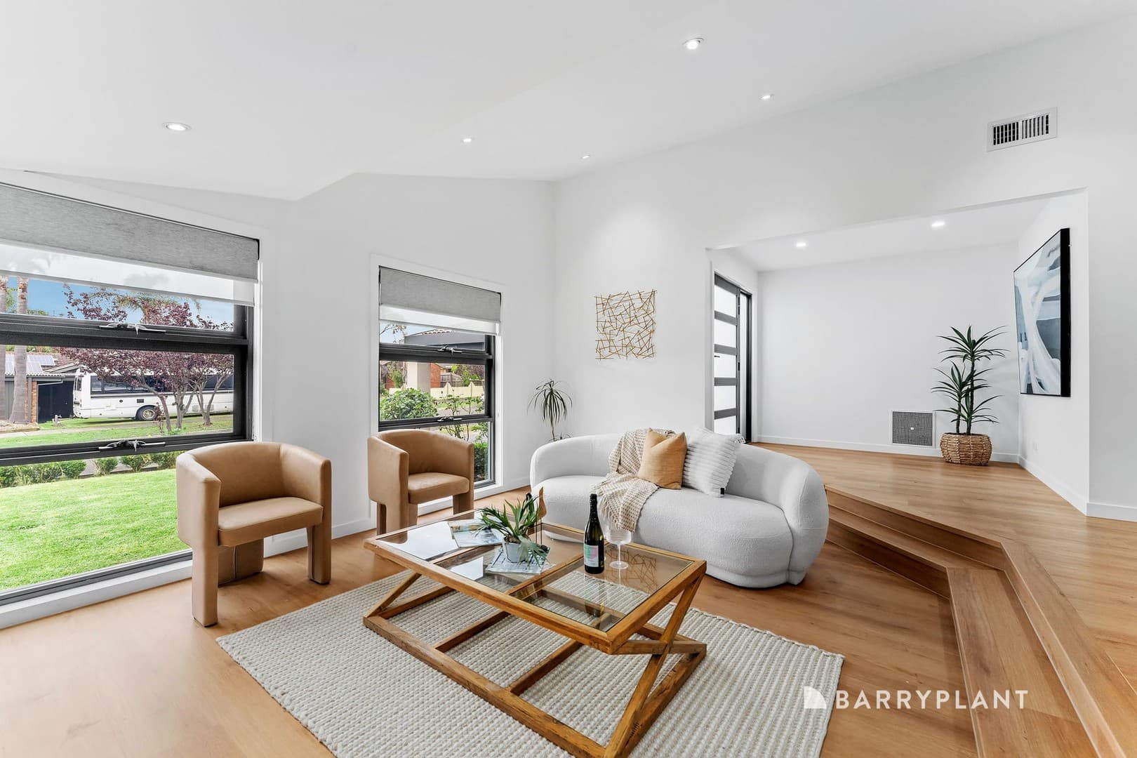 20 Bellfield Drive, Lysterfield, VIC 3156, Lysterfield - Thumbnail 2