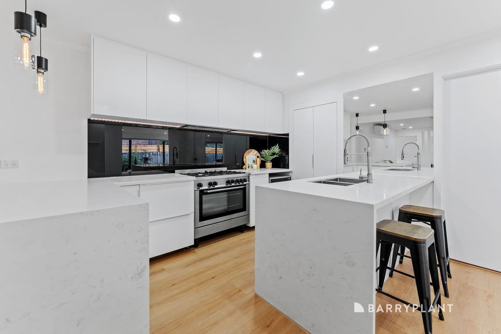 20 Bellfield Drive, Lysterfield, VIC 3156, Lysterfield - Thumbnail 5