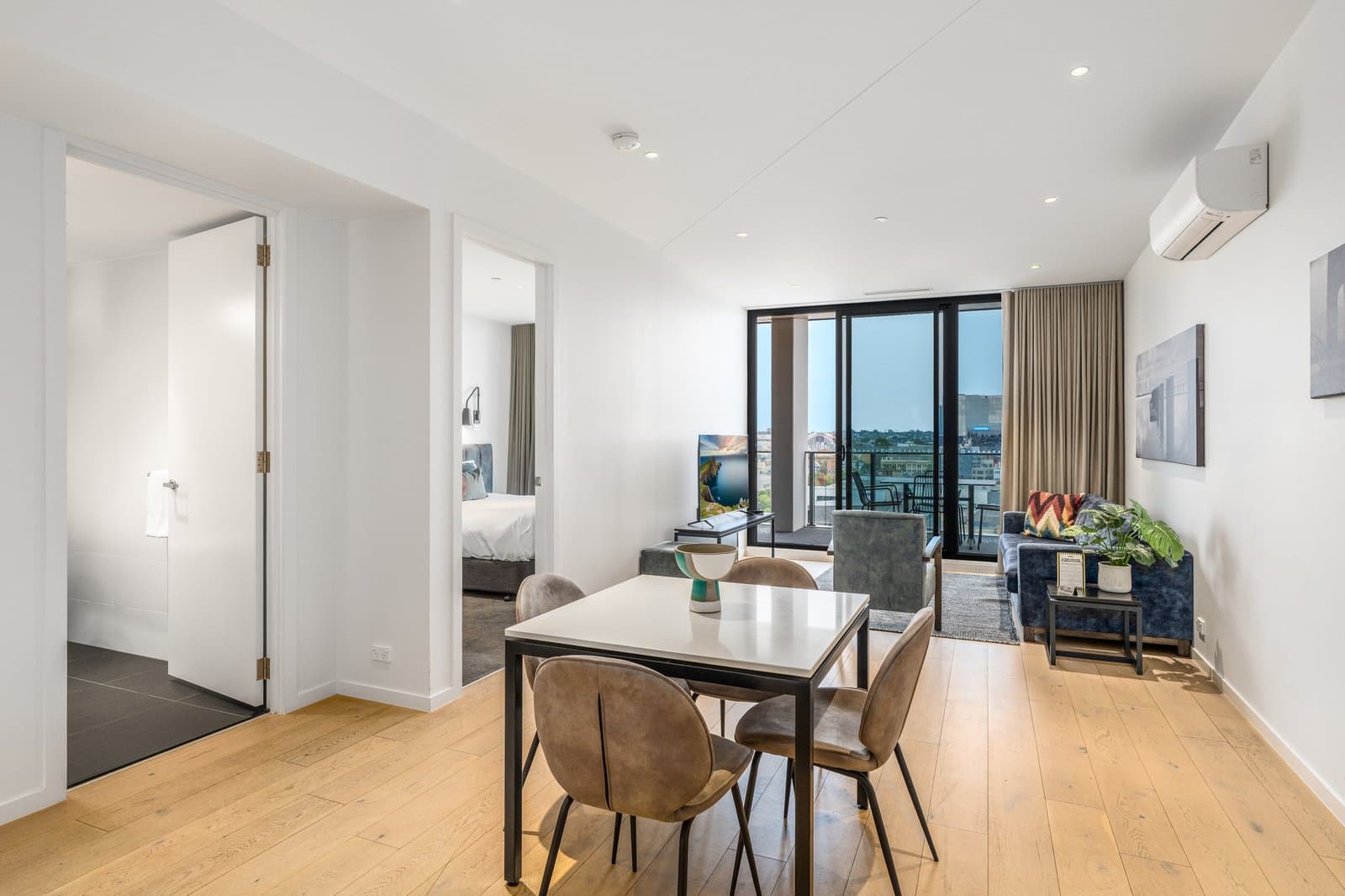 910/10 Bellerine Street, Geelong, Geelong - Thumbnail 6