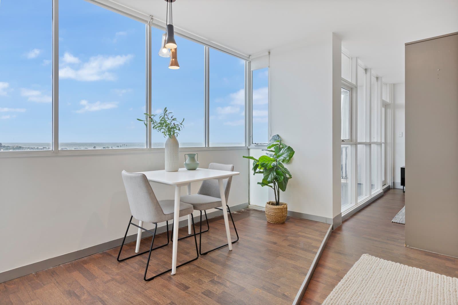 8E/12 Marine Parade, St Kilda, St Kilda - Thumbnail 4