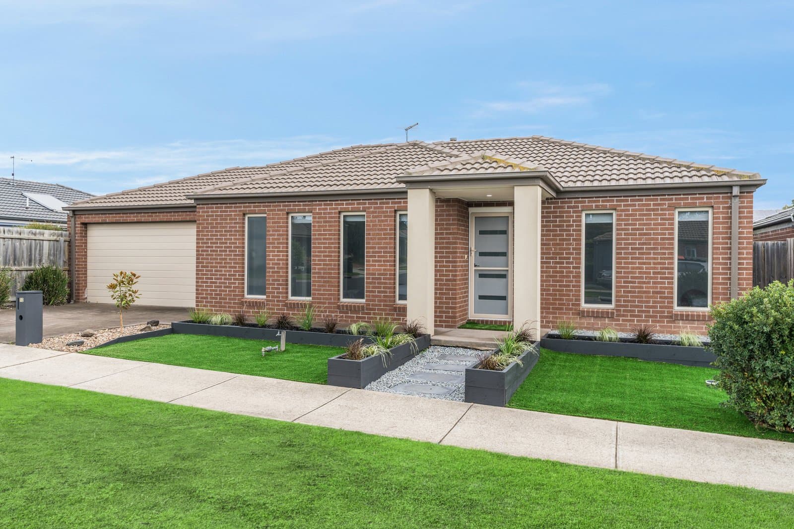 12 Plough Drive, Curlewis, Curlewis - Image 1