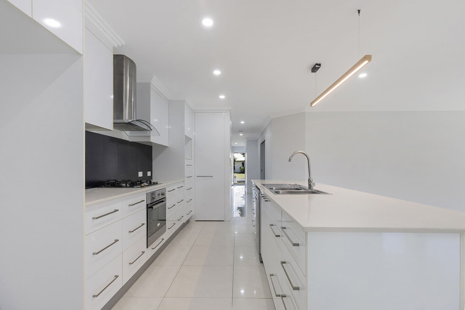 14 Makybe Diva Drive,
											OORALEA, Ooralea - Thumbnail 3