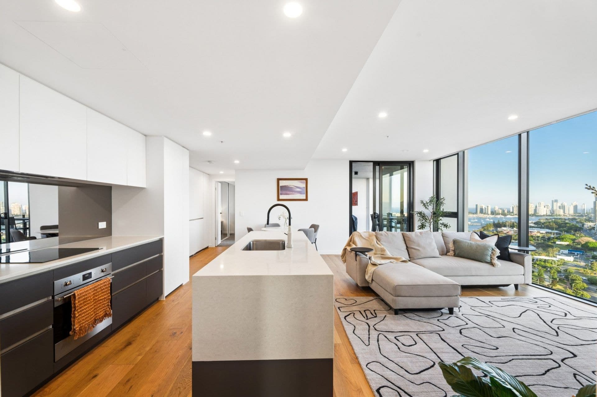 1231/7 Quarter Lane, Southport - Thumbnail 7