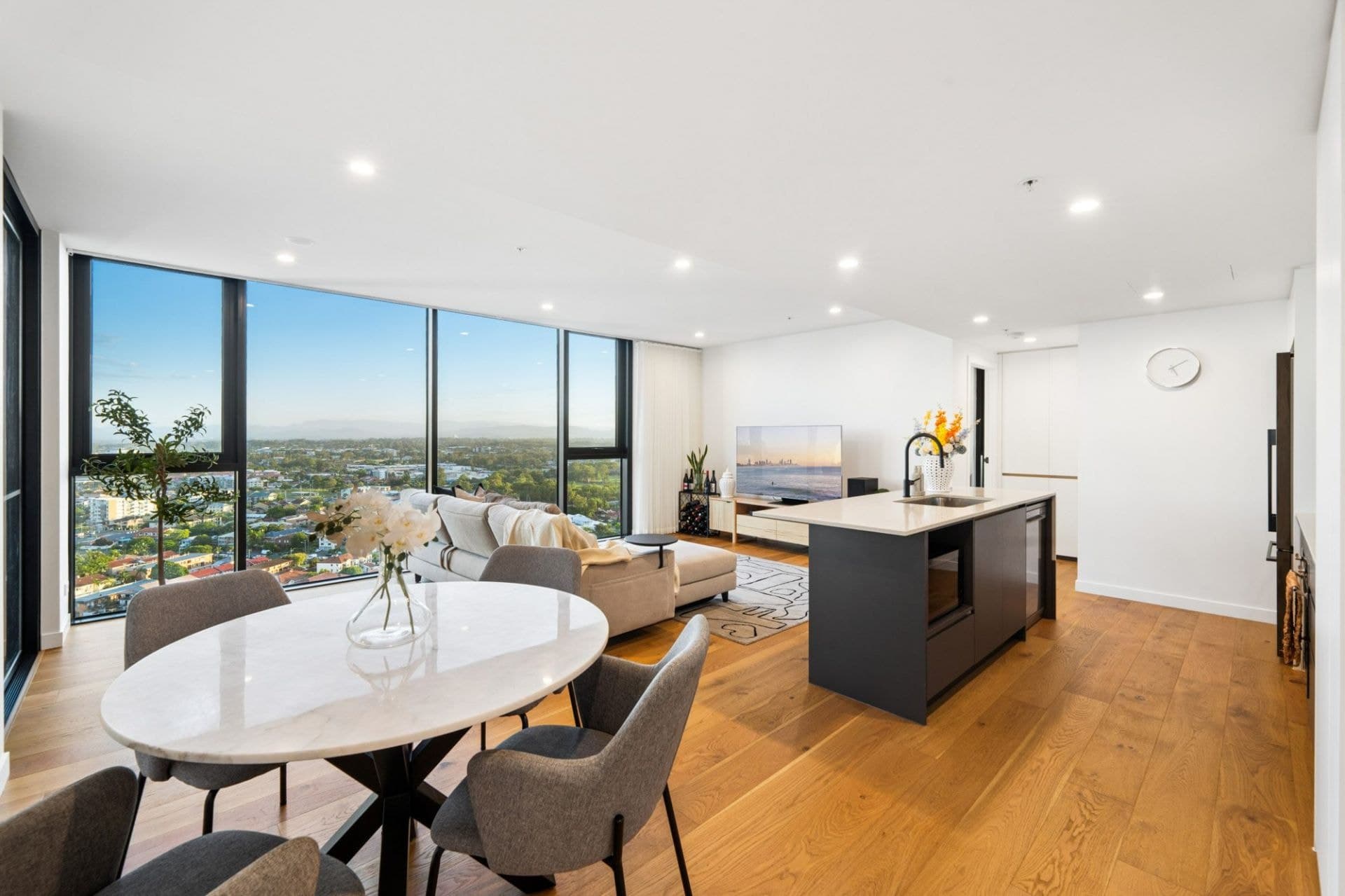 1231/7 Quarter Lane, Southport - Thumbnail 8