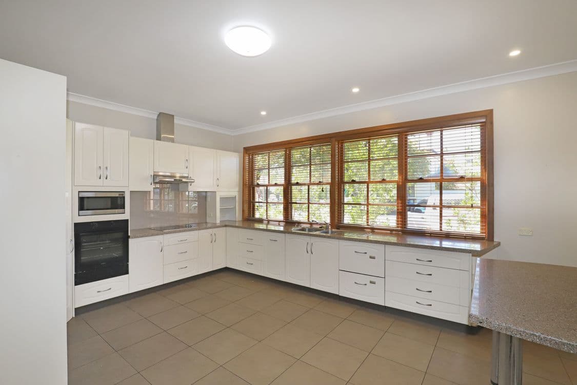 158 Maybe Street, BOMBALA, NSW 2632, Bombala - Thumbnail 3