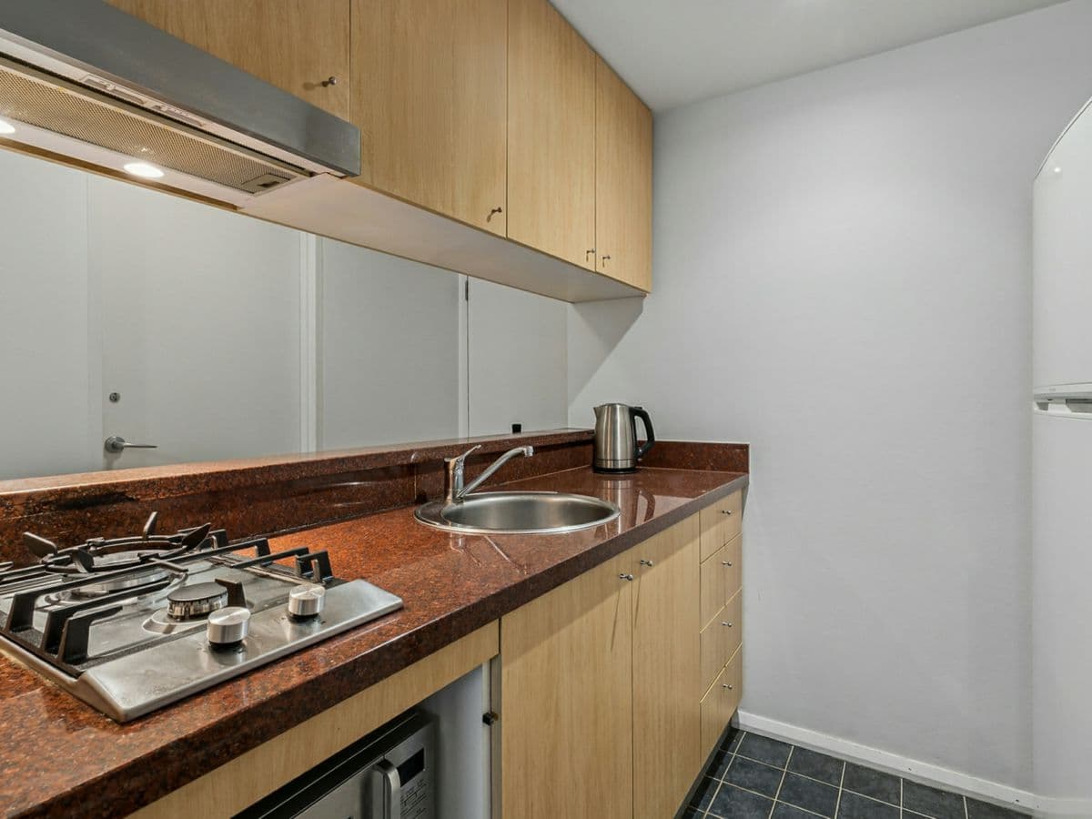 1114/1 Sergeants Lane, ST LEONARDS, St Leonards - Thumbnail 3