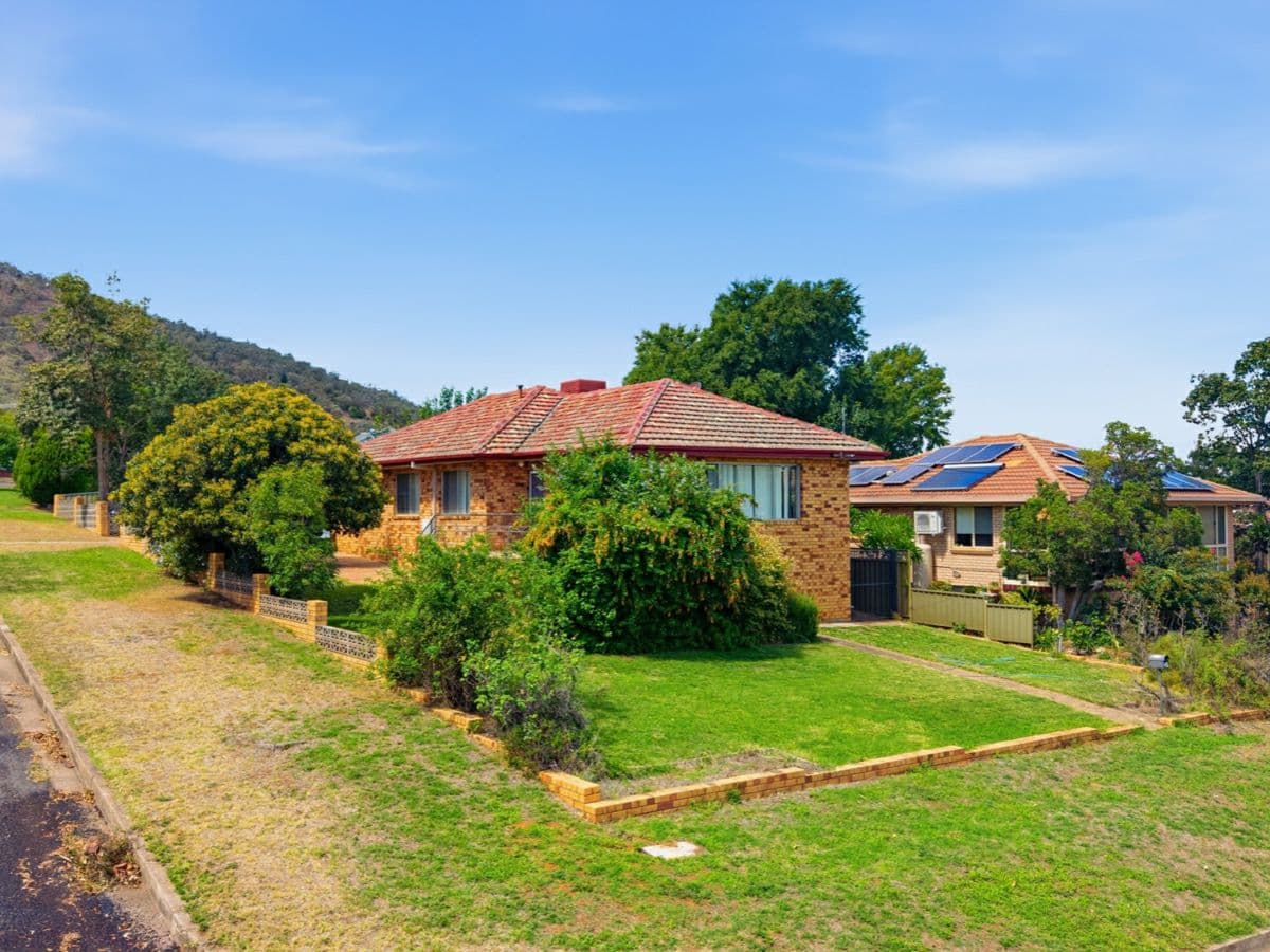 43 Hall Street, TAMWORTH, Tamworth - Image 1