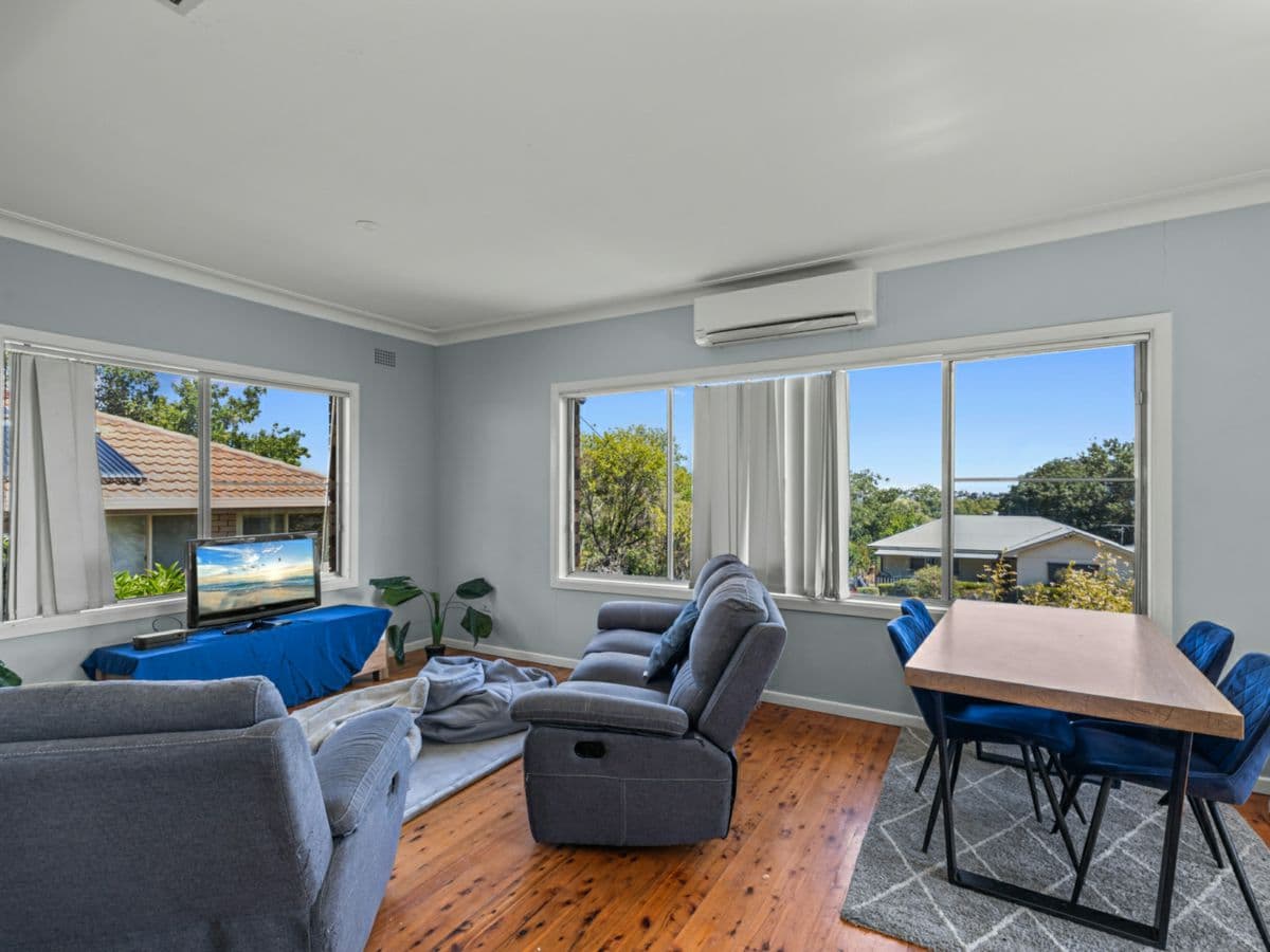 43 Hall Street, TAMWORTH, Tamworth - Thumbnail 2