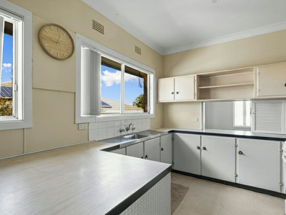 43 Hall Street, TAMWORTH, Tamworth - Thumbnail 5