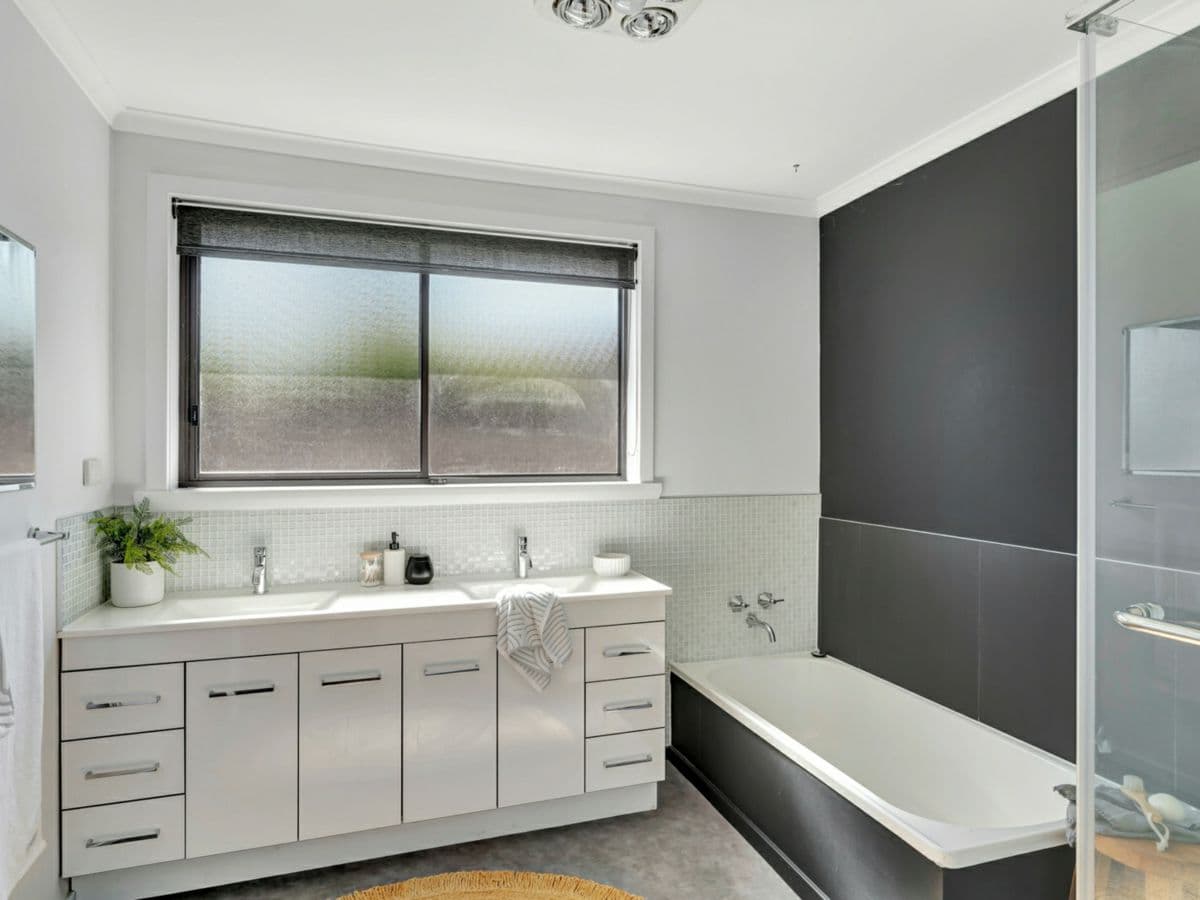 20 Denway Grove, NORWOOD, Norwood - Thumbnail 7