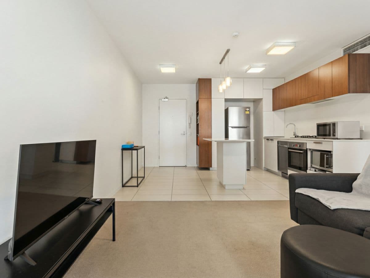 407/1 Aspinall Street, NUNDAH, Nundah - Thumbnail 2