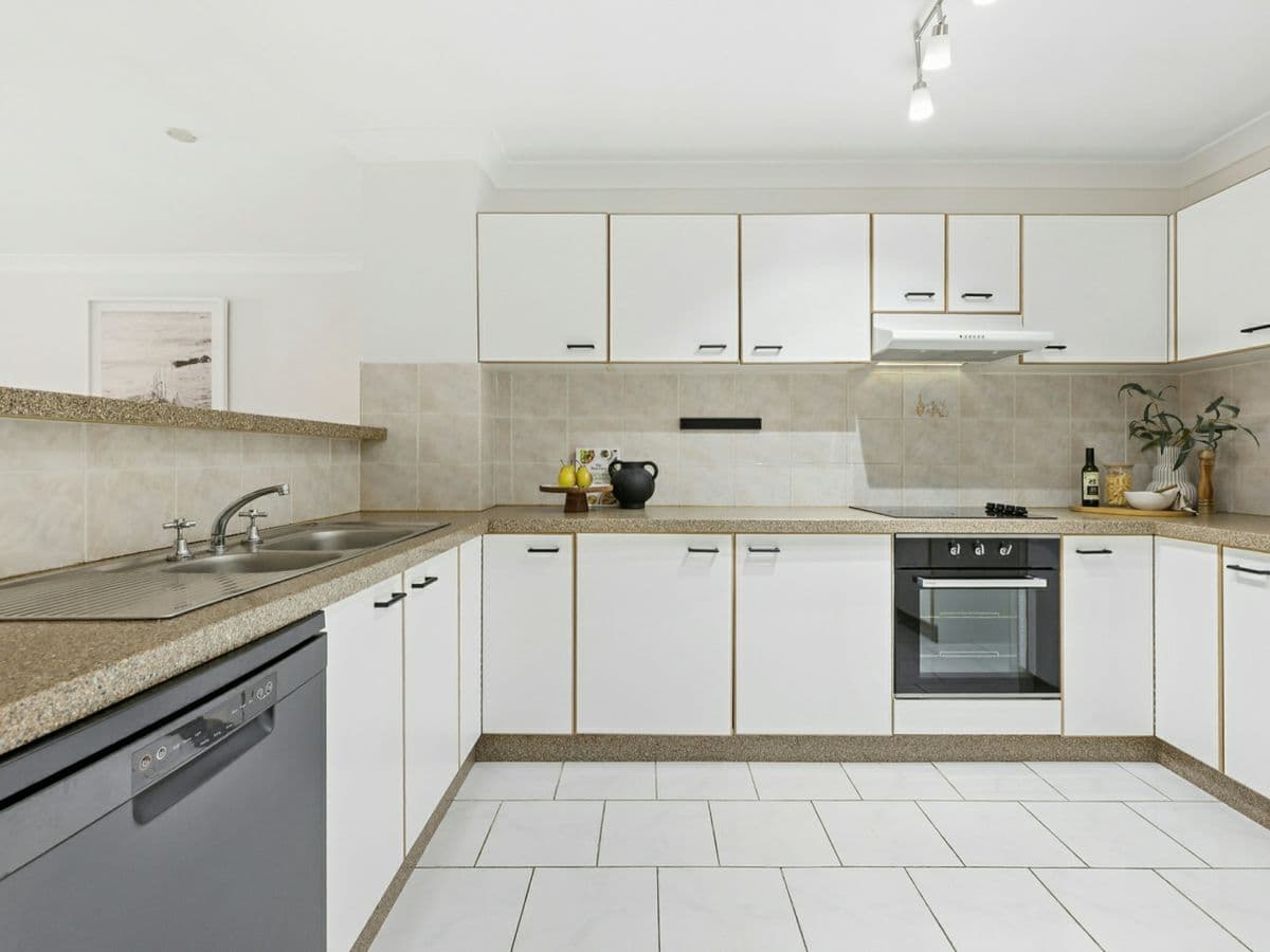 203/674-678 Old Princes Highway, SUTHERLAND, Sutherland - Thumbnail 5