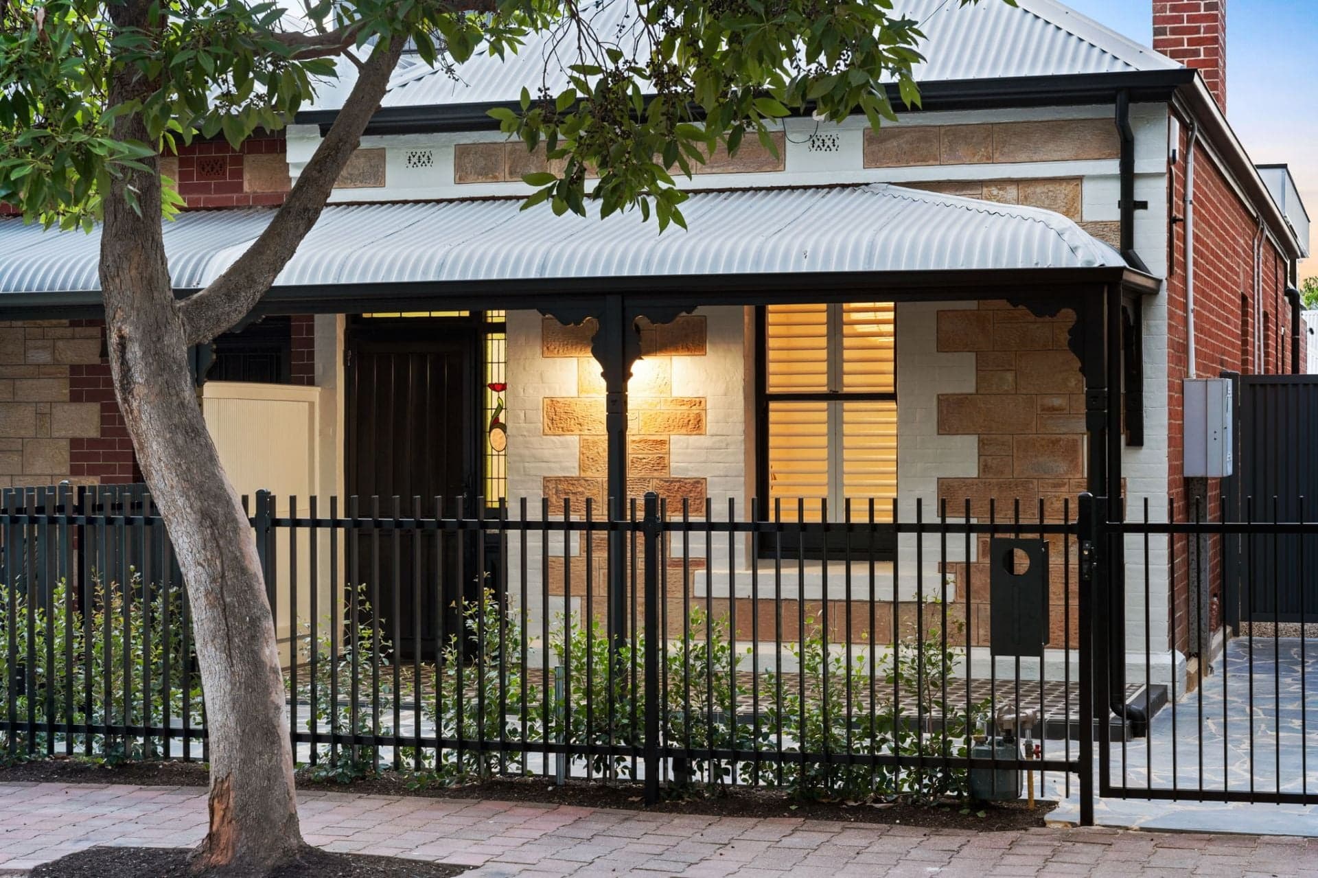 28 Esmond Street, Hyde Park, Hyde Park - Image 1