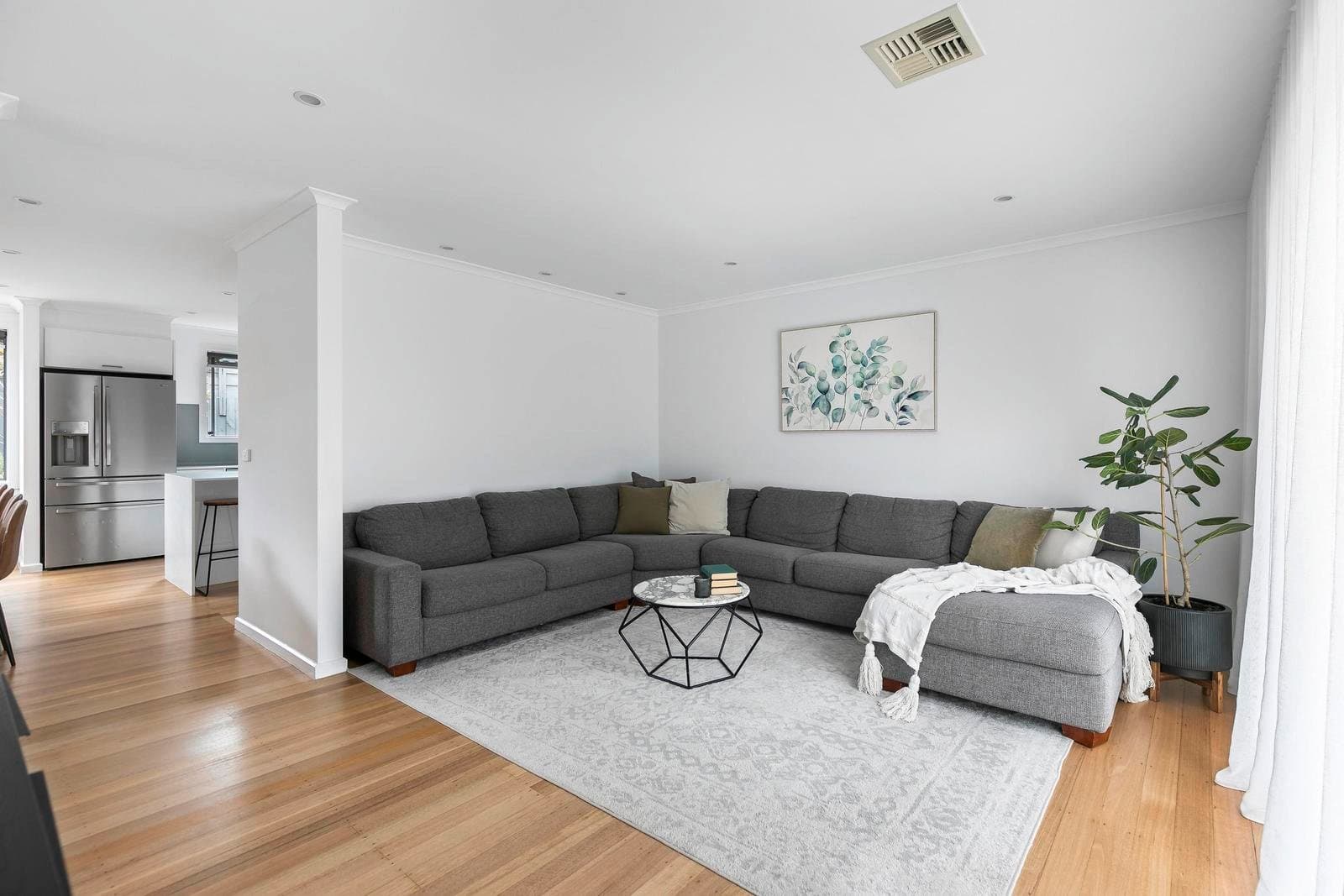 3 Melville Close, Keilor VIC 3036, Keilor - Thumbnail 3