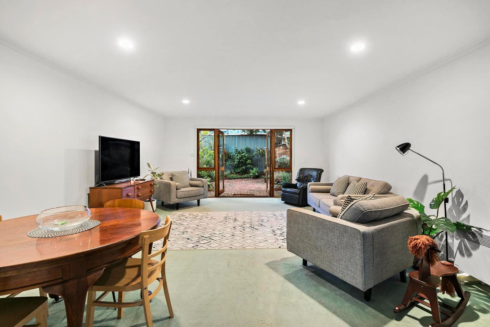 208 Barkly Street, Brunswick VIC 3056, Brunswick - Thumbnail 2