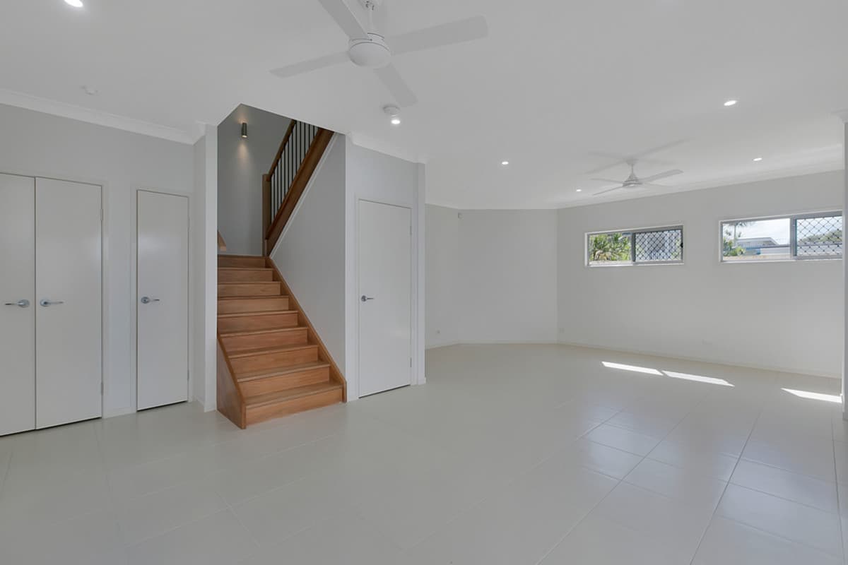 2/99 Wynnum Esplanade, Wynnum - Thumbnail 4