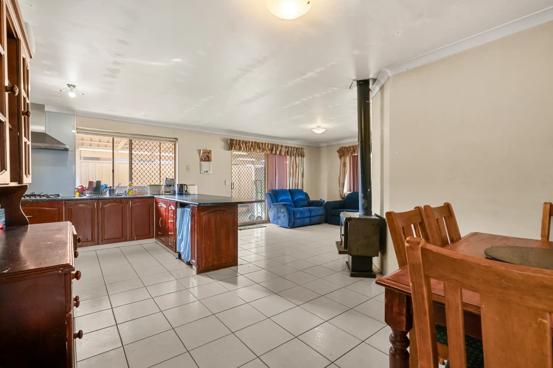 16 Senegal Grove, Warnbro, WA, Warnbro - Thumbnail 2