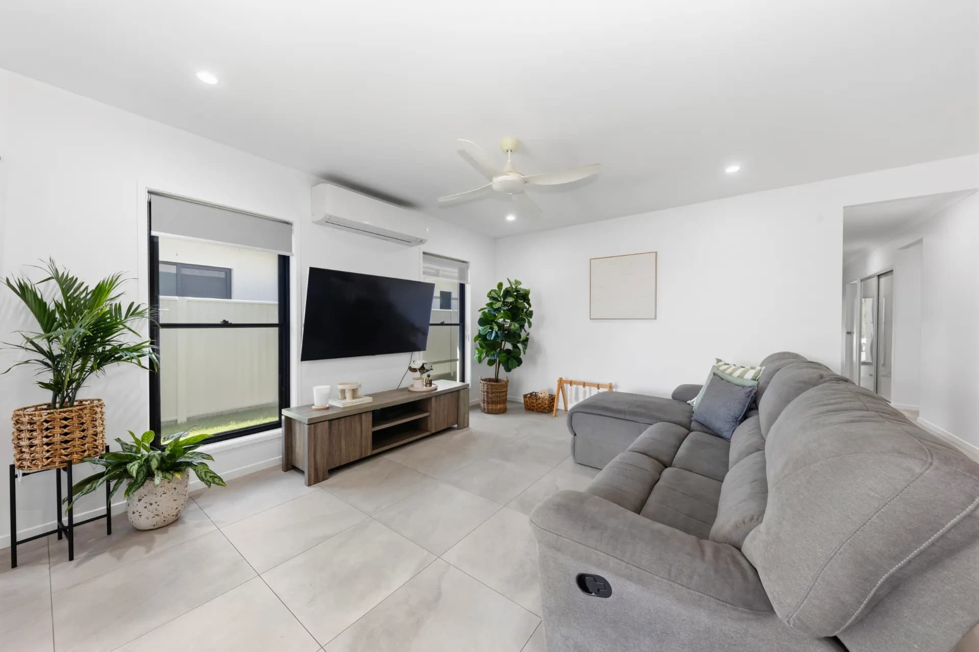 57 Michael Street, Pelican Waters, QLD, Pelican Waters - Thumbnail 4