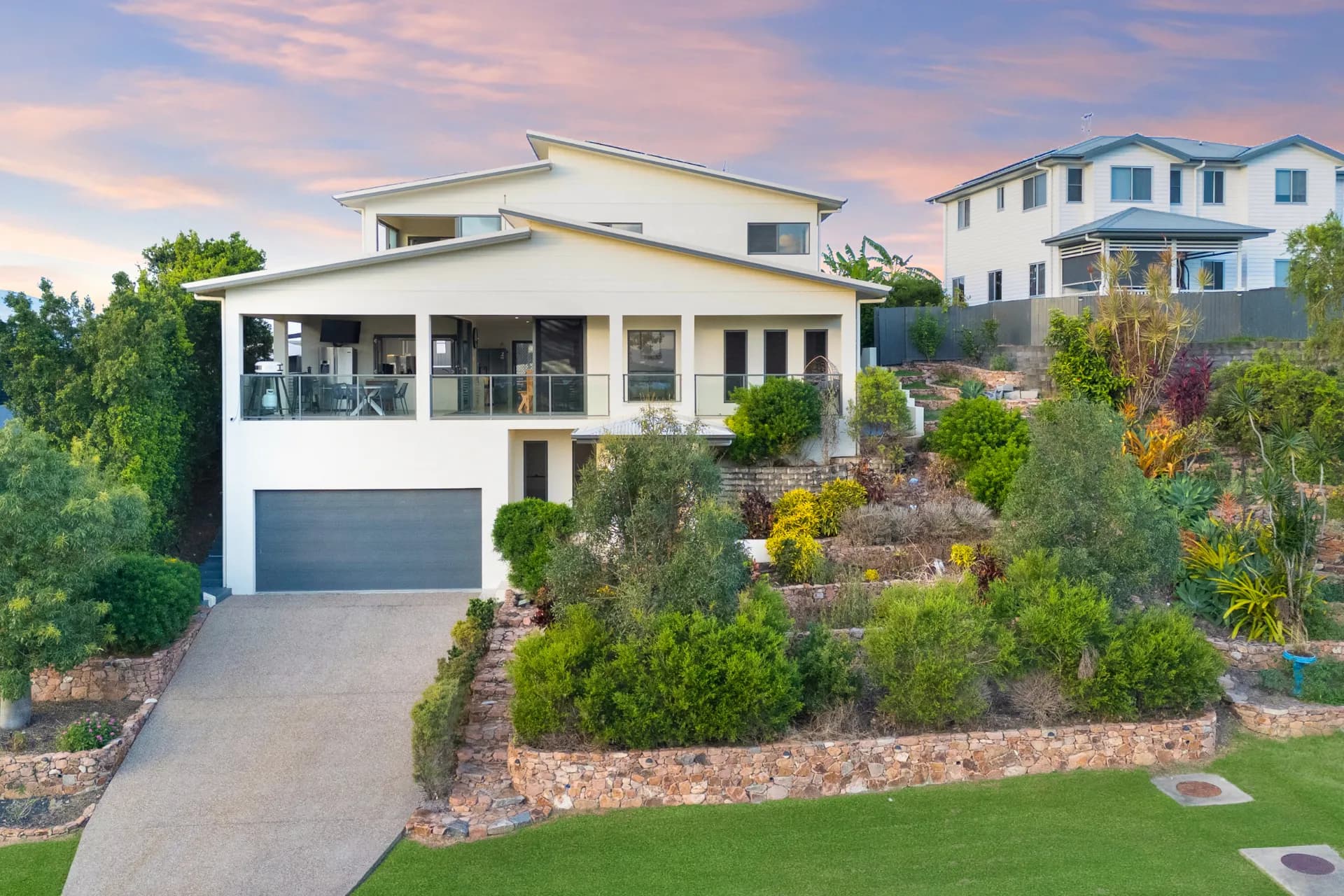 24 Deedes Crescent, Bushland Beach, QLD, Bushland Beach - Thumbnail 2