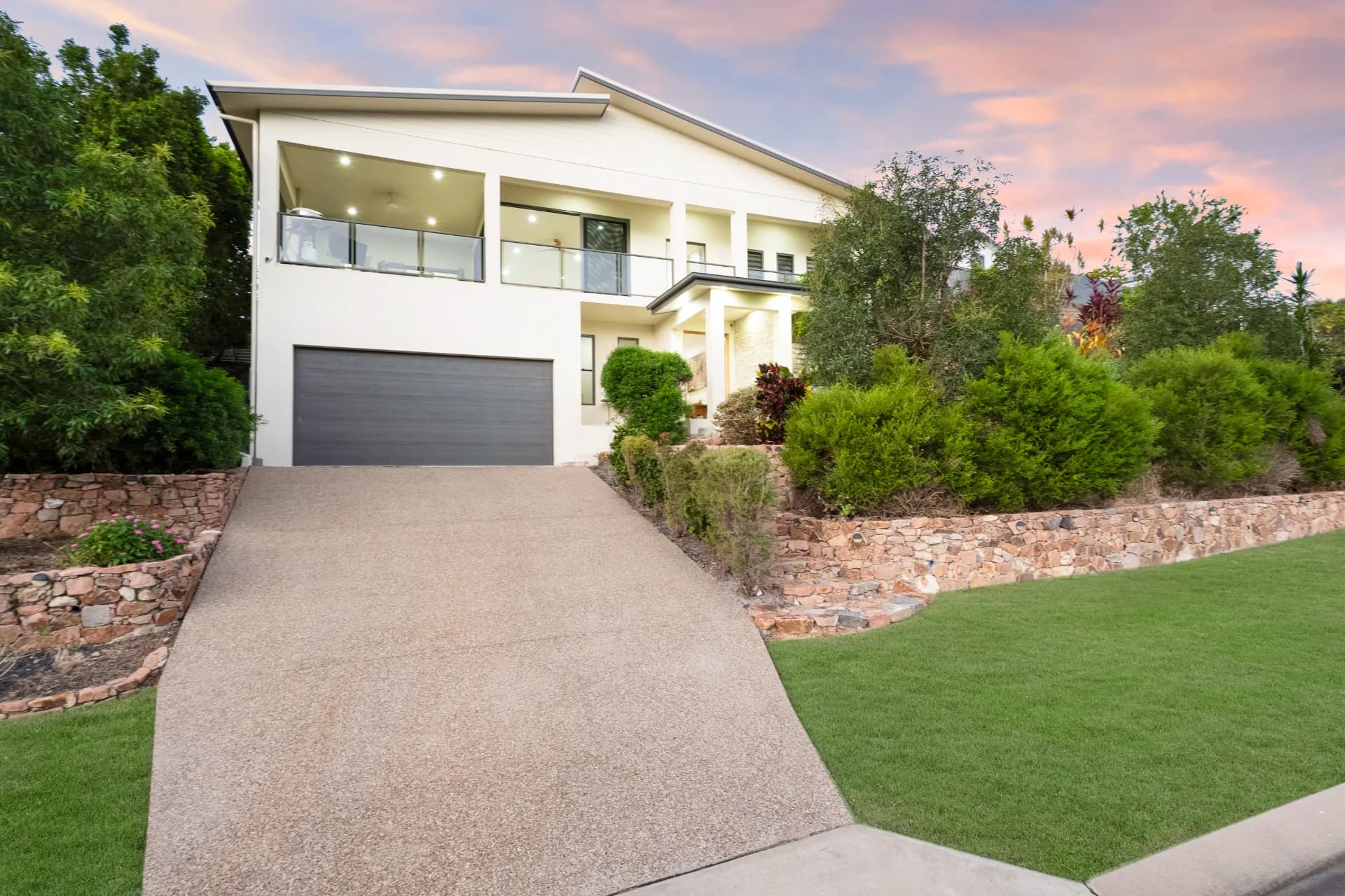 24 Deedes Crescent, Bushland Beach, QLD, Bushland Beach - Thumbnail 3