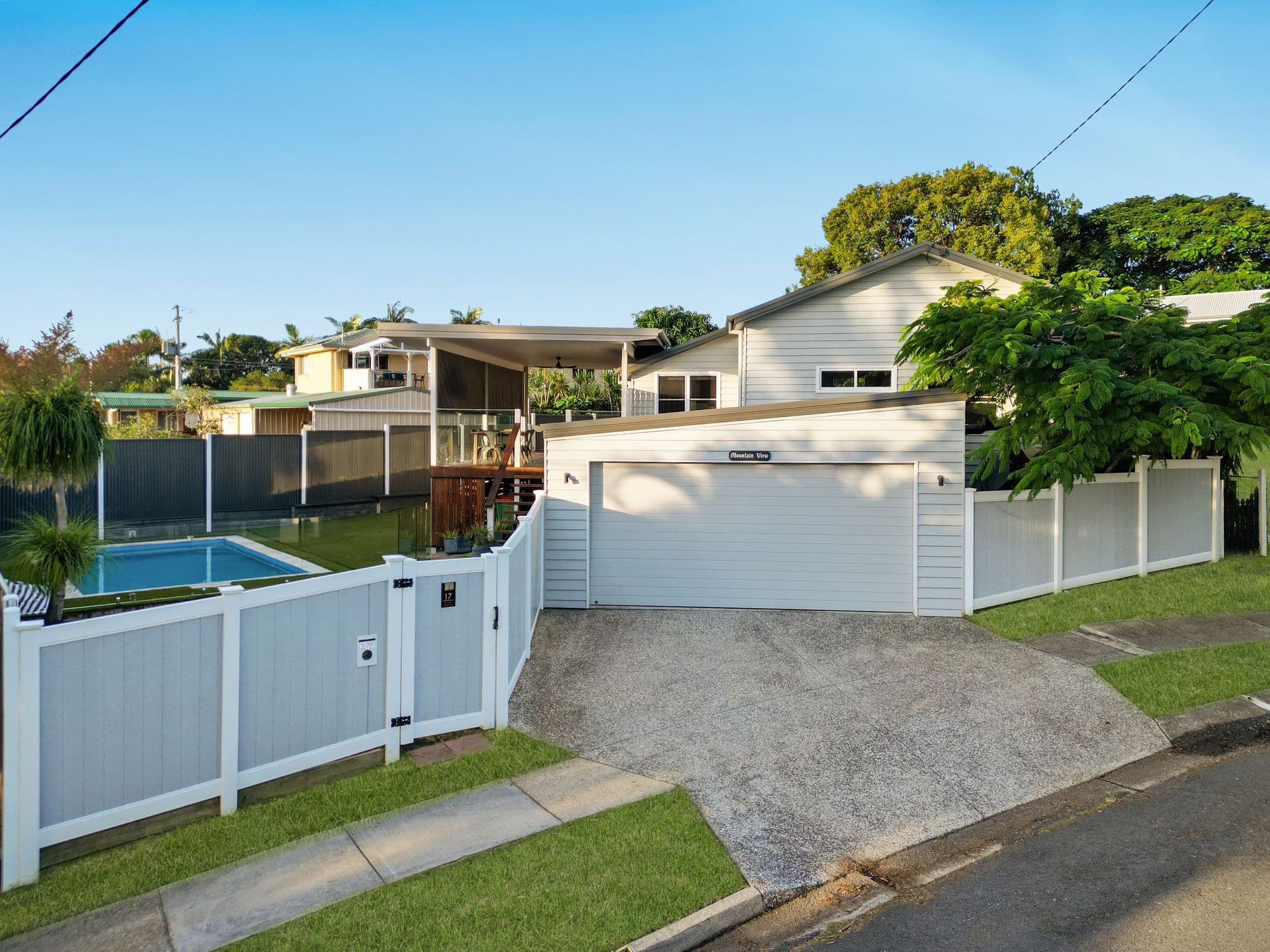 17 Allden Avenue, Labrador QLD 4215, Labrador - Thumbnail 2