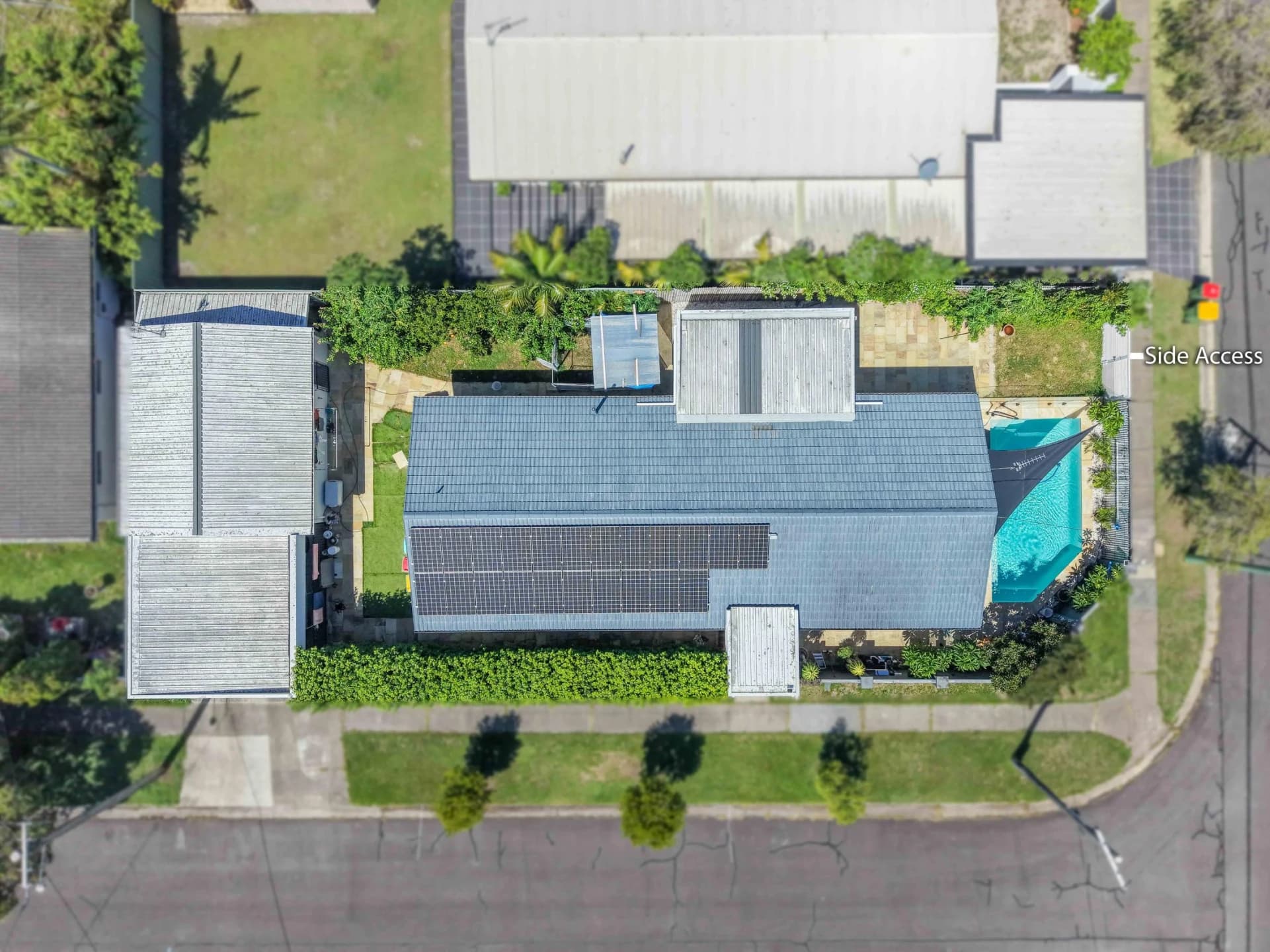 1 Mulkarra Street, Biggera Waters QLD 4216, Biggera Waters - Thumbnail 3