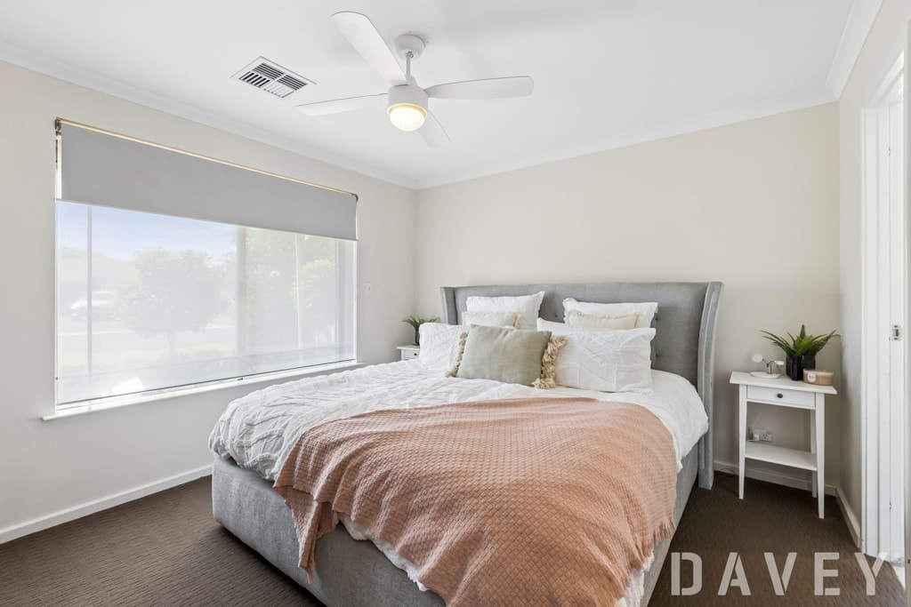 11 Iandra Loop, Carramar - Thumbnail 3