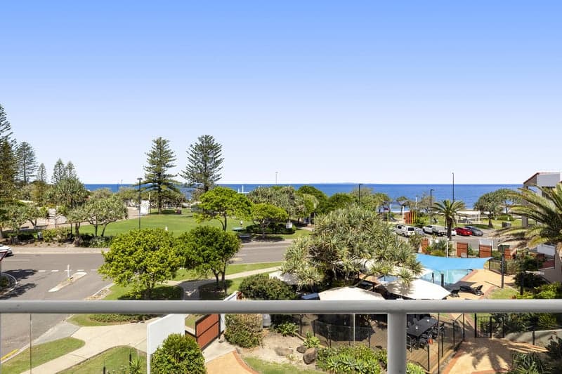 24/1 Ormonde Terrace, Kings Beach - Thumbnail 3