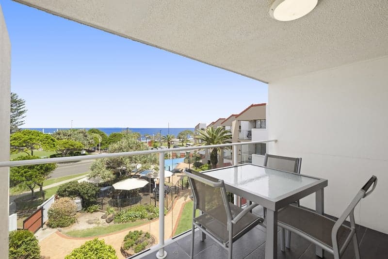 24/1 Ormonde Terrace, Kings Beach - Thumbnail 4
