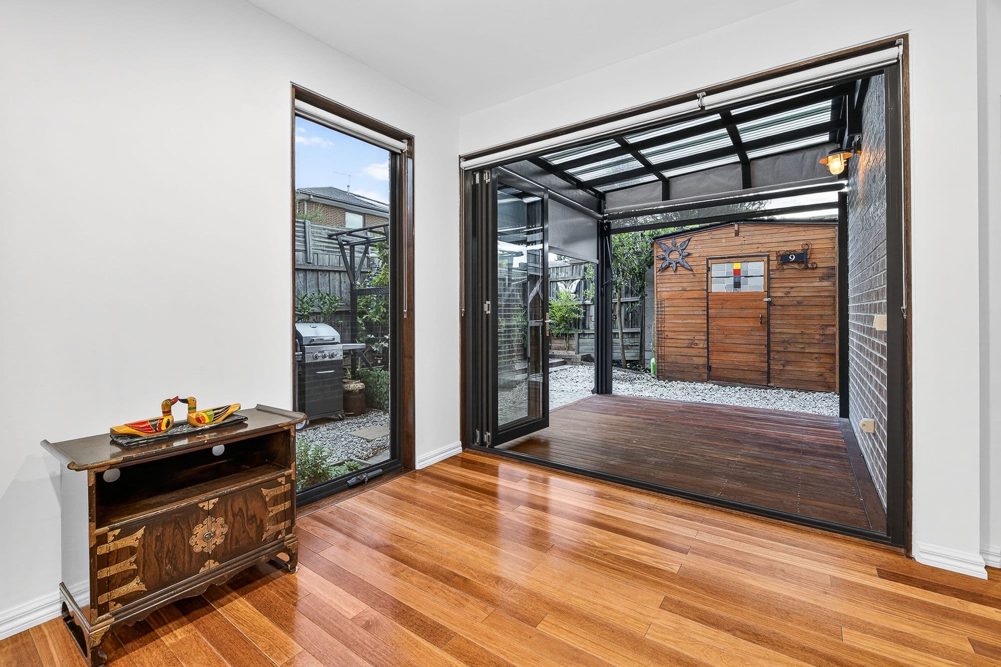 2/9 Karen Street, Box Hill North VIC 3129, Box Hill North - Thumbnail 2
