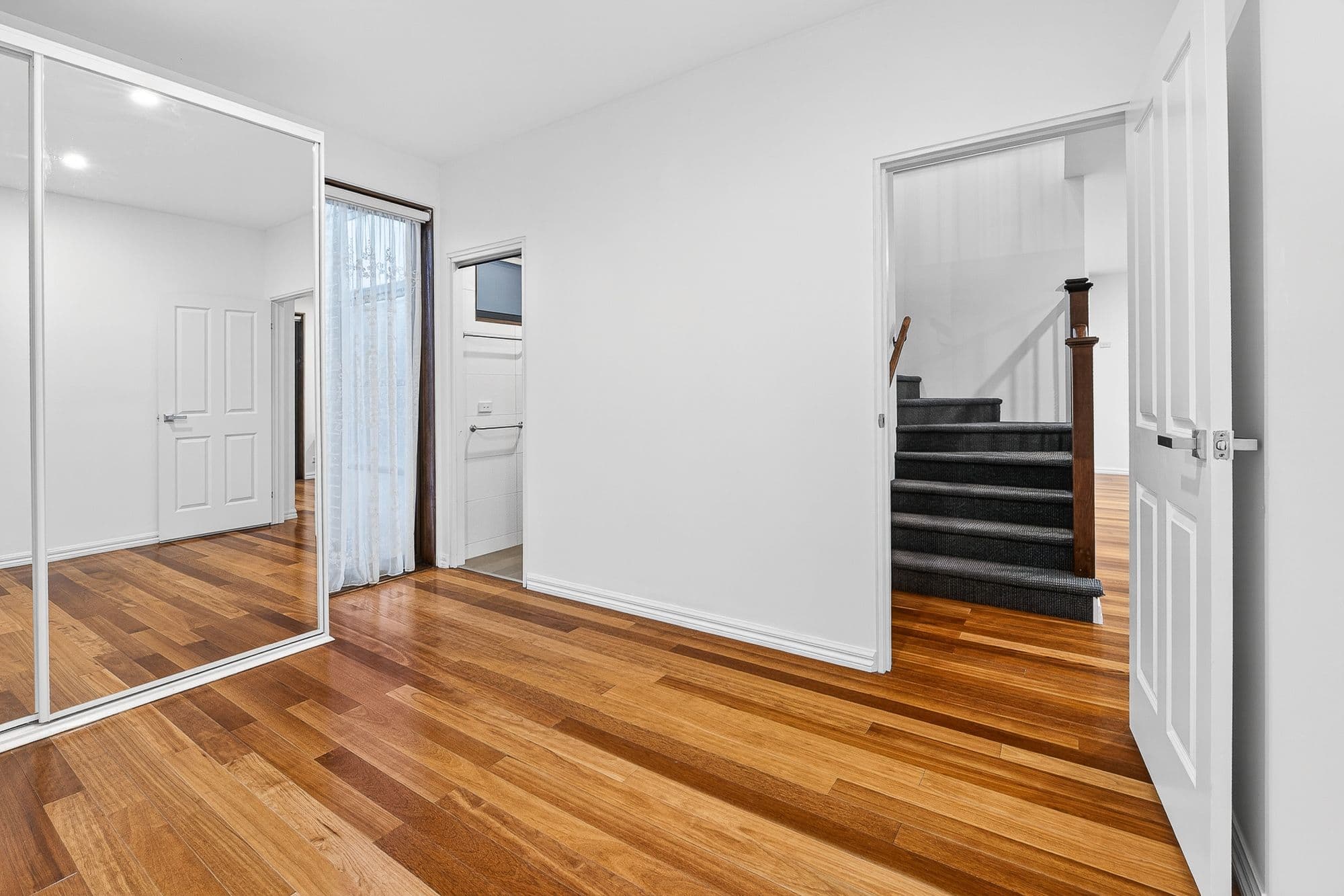 2/9 Karen Street, Box Hill North VIC 3129, Box Hill North - Thumbnail 6