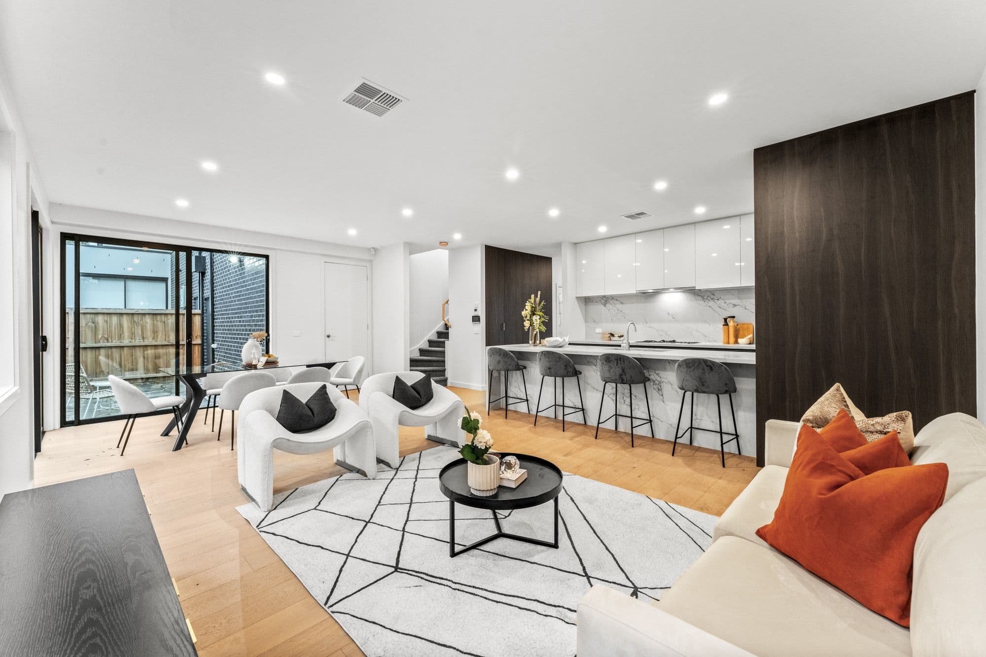2/30 Abbott Street, Balwyn North VIC 3104, Balwyn North - Thumbnail 2